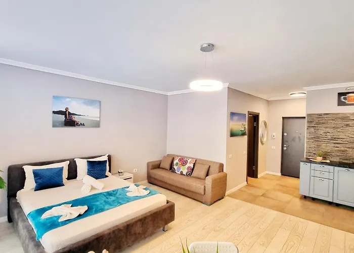 Seveneleven Apartment *